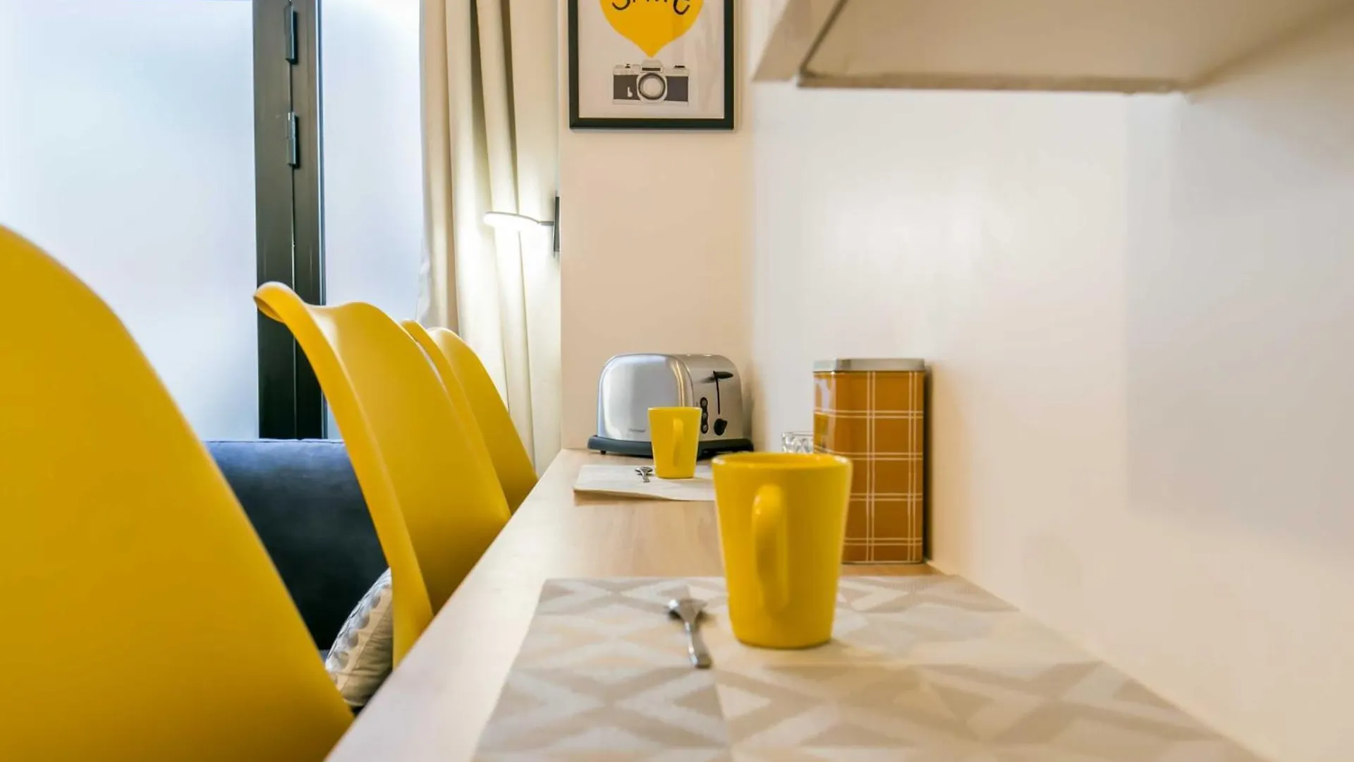 Cozy Apartment To Montparnasse Parijs